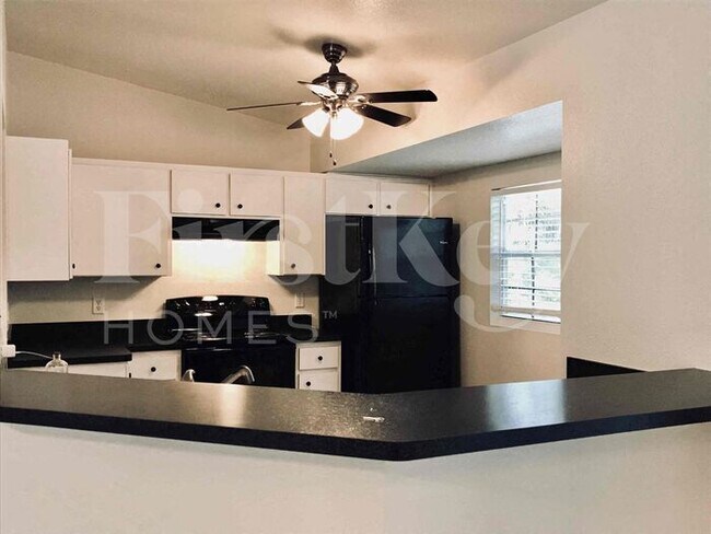 Photo - 3240 Alesio Ave