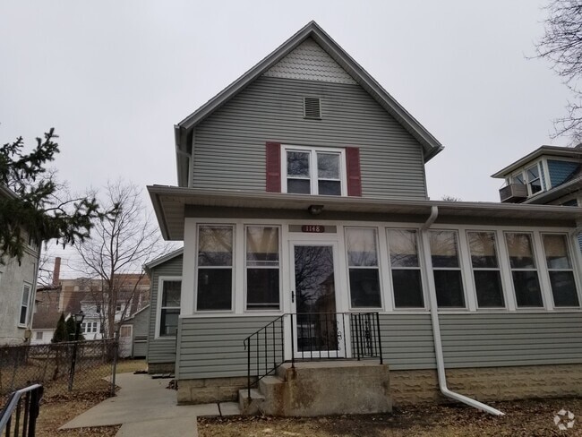Building Photo - 1148 Center St W Unit #1 Rental