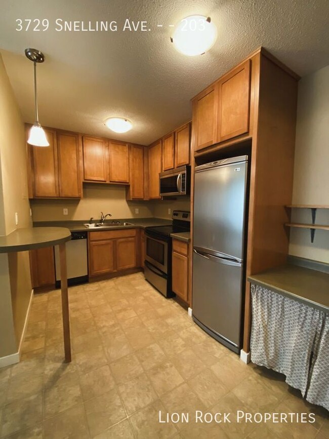 Tranquil Living on Snelling Ave for $975/m... - Tranquil Living on Snelling Ave for $975/m... Apartamento Unidad 203