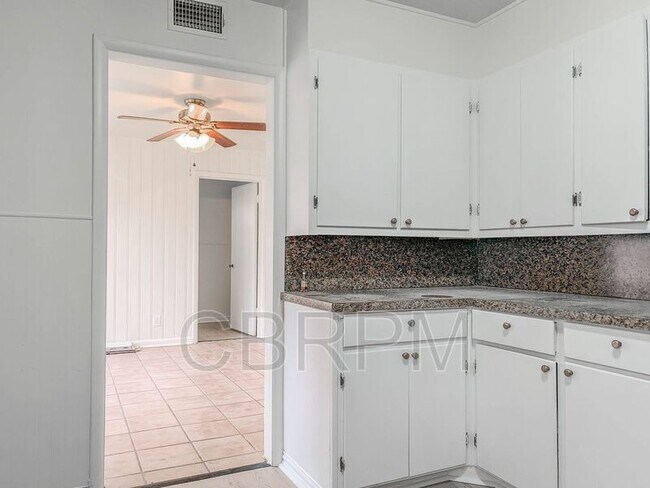 Photo - 4315 42nd St