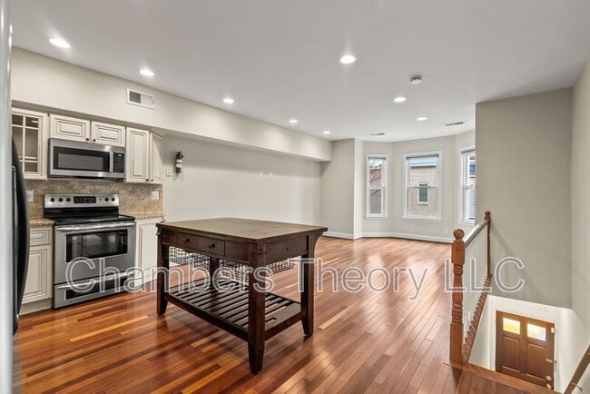 Building Photo - 23 Bates St NW Unit 2 [B] Rental