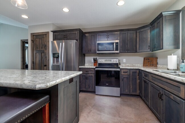 Photo - 13150 11th Ave SW