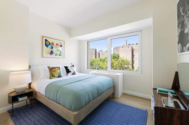 Photo - 1998 2nd Ave Unidad 9P