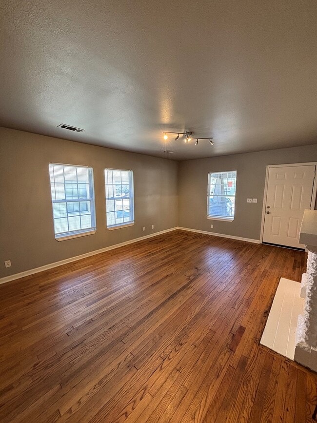 Photo - 1134 S Xanthus Ave
