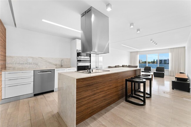 Photo - 1140 NE 191st St Unidad 33 Rental