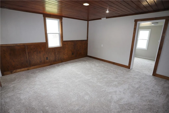 Photo - 305 Chestnut St