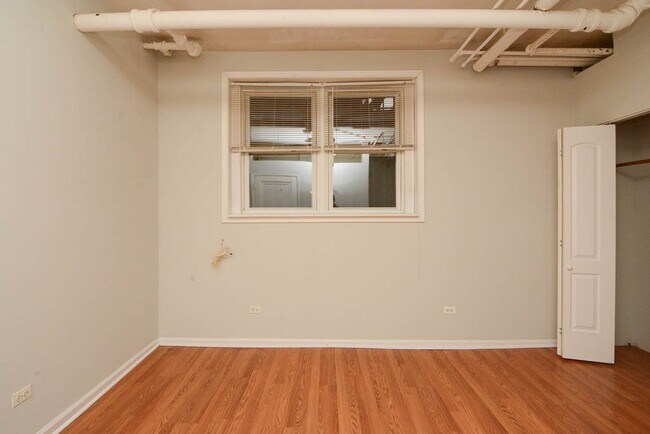 Photo - 2849 N Burling St Unit 60