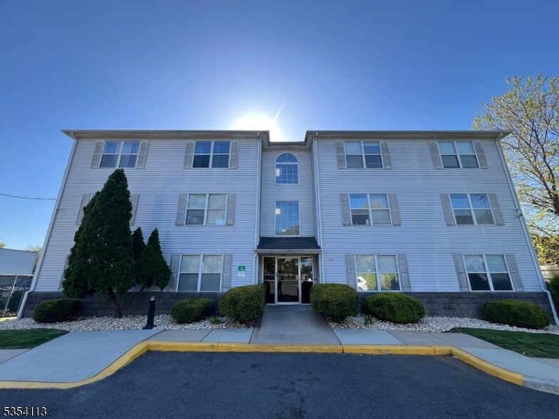 Photo - 1270 N Broad St