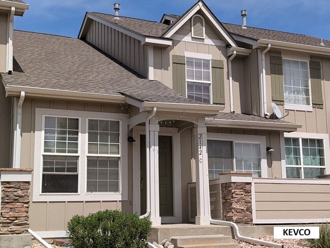 Photo - Bright Townhome Near Shopping and Food!