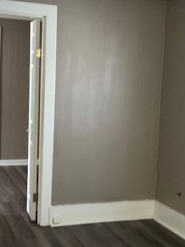 Photo - Cute 1 Bedroom with Basement