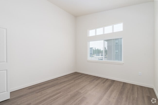 2BR, 2BA - 1250SF - Bedroom