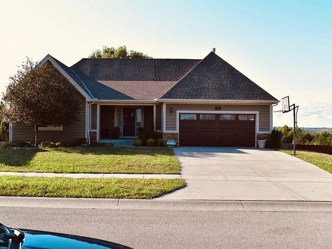Gorgeous Home in a Serene Location - Gorgeous Home in a Serene Location