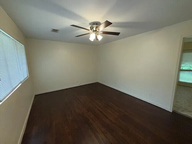 Photo - 1444 Maria Dr