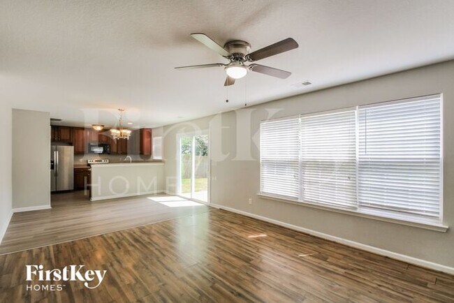 Photo - 127 Meadowvale Ln