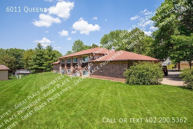 Photo - 6011 Queens Dr Unit 3