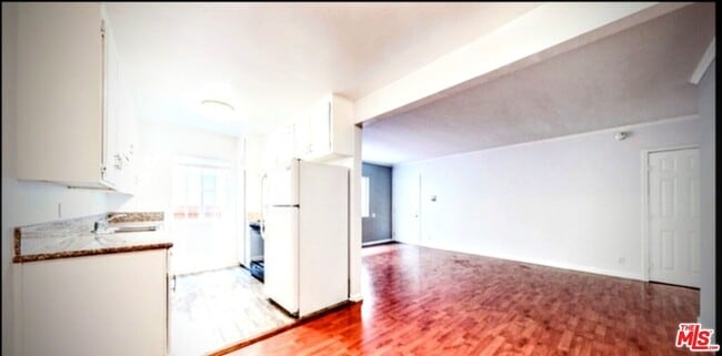 Photo - 3740 Veteran Ave