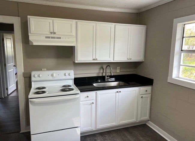 Photo - 2 Bed 1 Bath Home