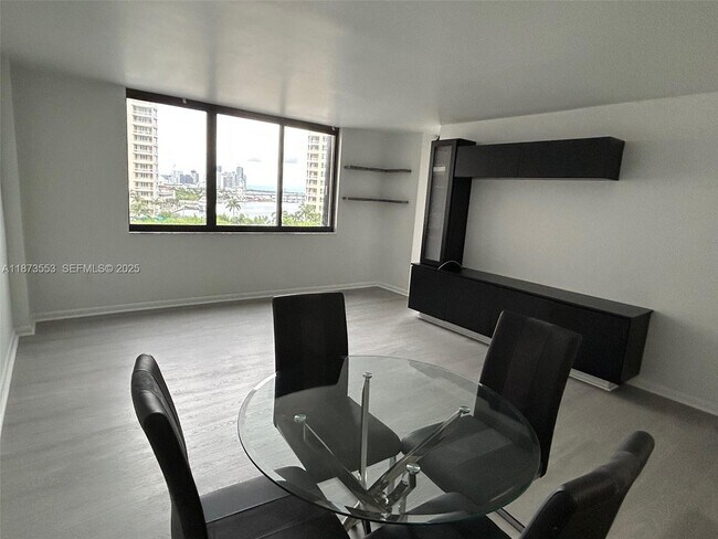 Photo - 540 Brickell Key Dr Unit 1002
