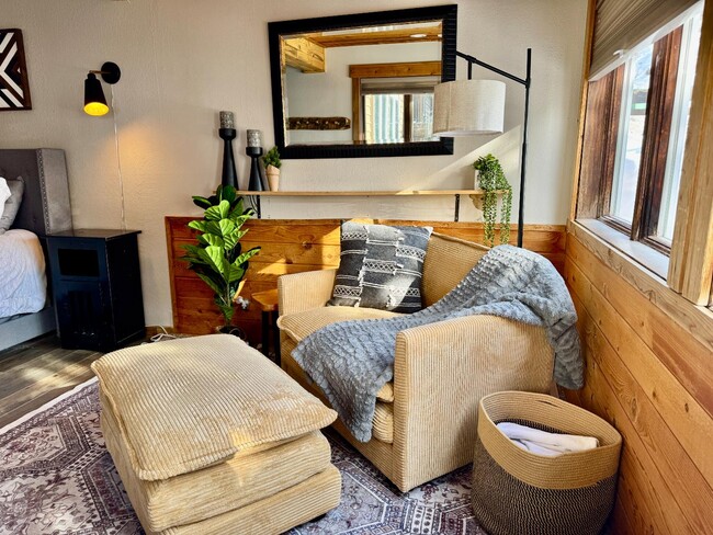 Building Photo - 96 Mountainside Dr