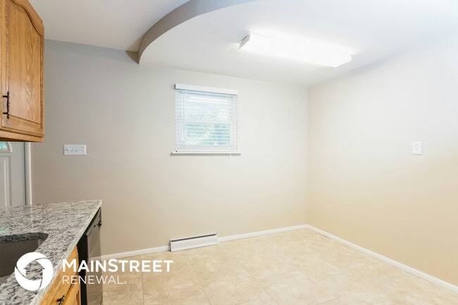 Photo - 702 Lynn Haven Ln