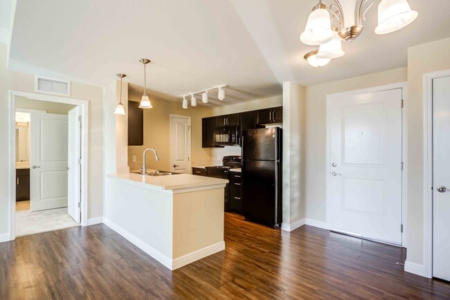 Photo - Houston Street Manor