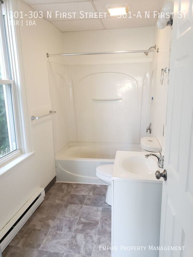 First Floor 1 Bedroom 1 Bath in Slatington! Apartment Unit 301A N