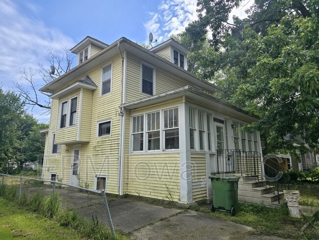Building Photo - 212 Reed St