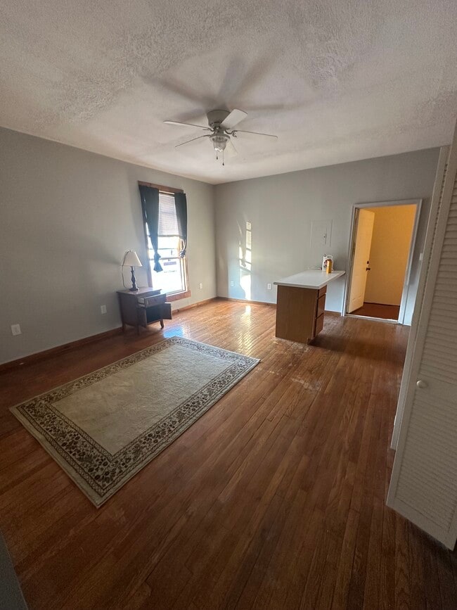 Photo - 5224 W Seneca St Unit 8