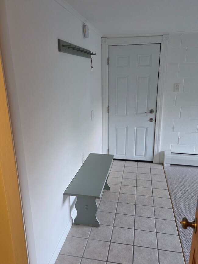 Photo - 11 Hoitt Dr
