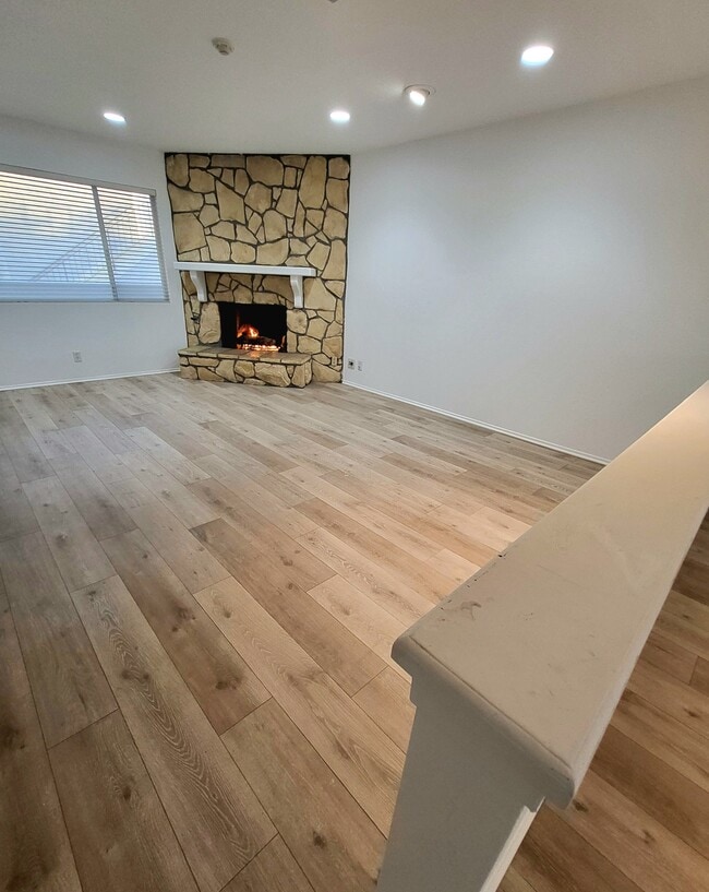 Photo - 239 N Juanita Ave