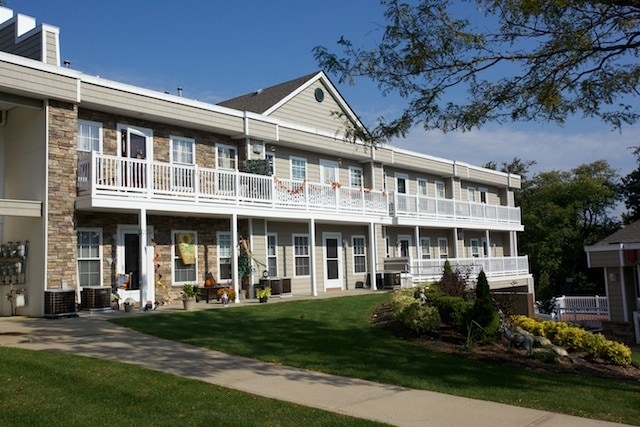 Photo - Fairfield Lakeside At Moriches Apartments