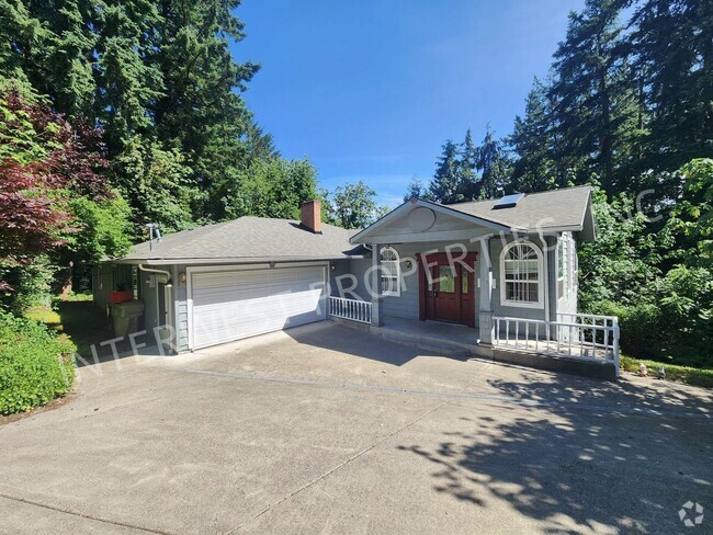 Building Photo - Large 3 Bed+ Bonus Room SW Pdx Home, Natur...