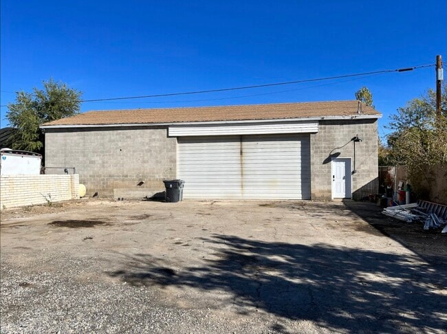 Building Photo - 75 S 300 W