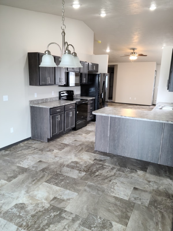 Building Photo - 744 Justus Ave Rental