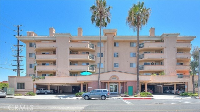 Building Photo - 11410 Brookshire Ave Unit 113