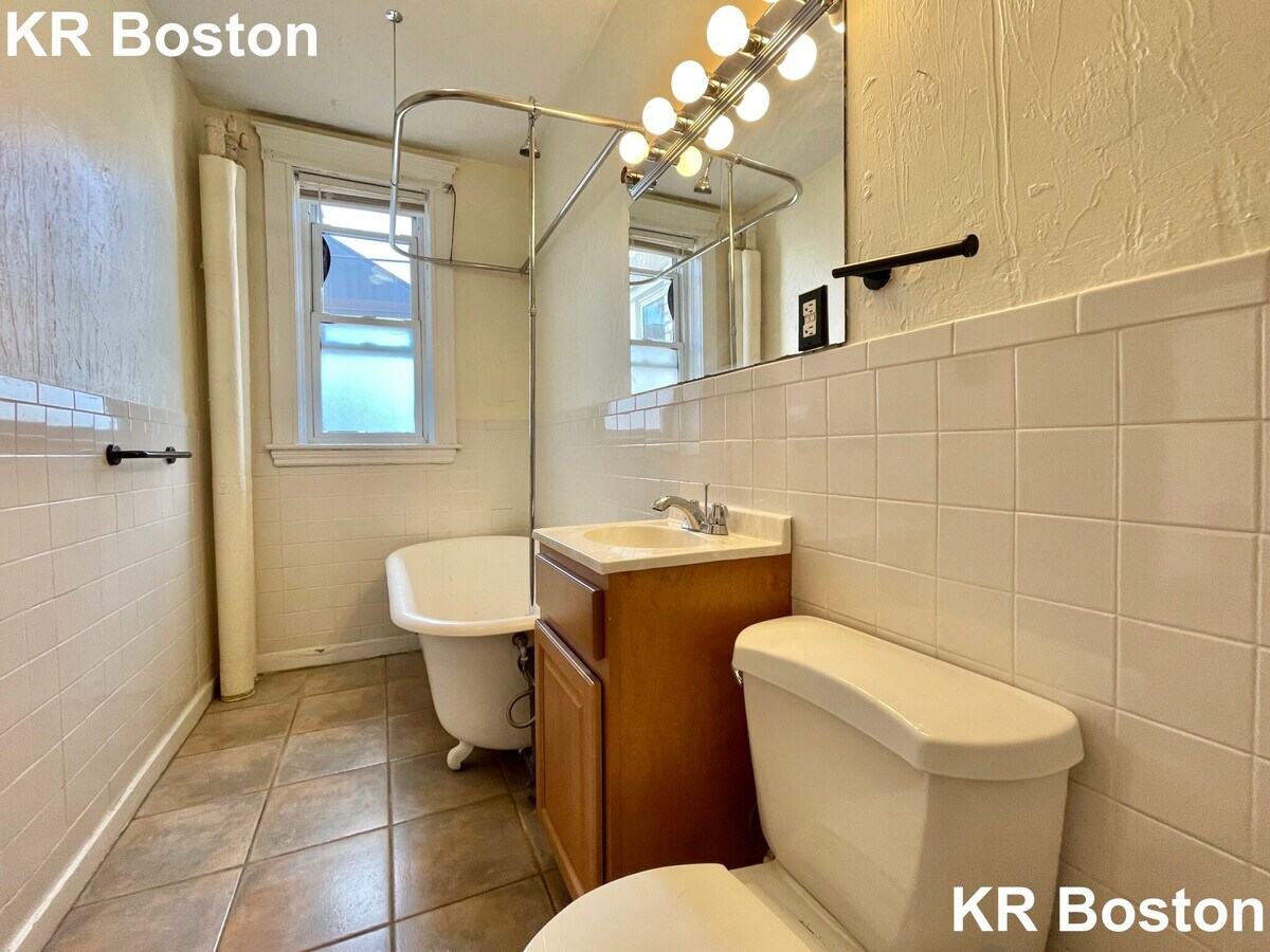 Photo - 520 Cambridge St Unidad 2