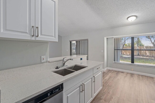 Photo - 2871 SE Hutchings Ave