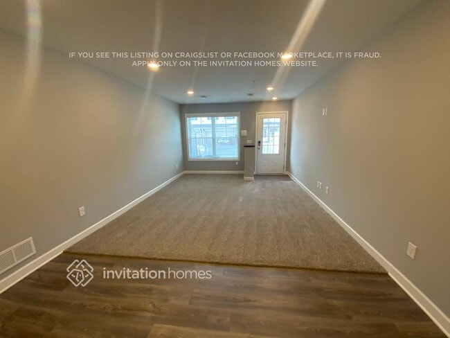 Photo - 10902 Everest Pl N