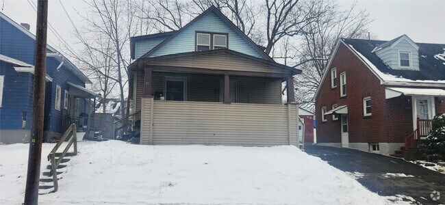 Building Photo - 35 Dayton St Unit 1 Rental