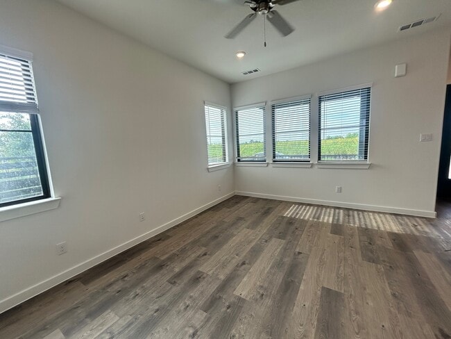 Photo - 3331 Loam Ln