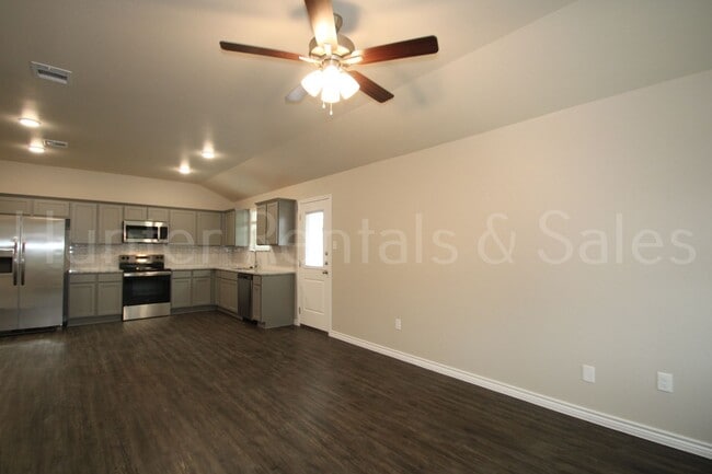 Photo - 505 Bonnie Dr Unit B