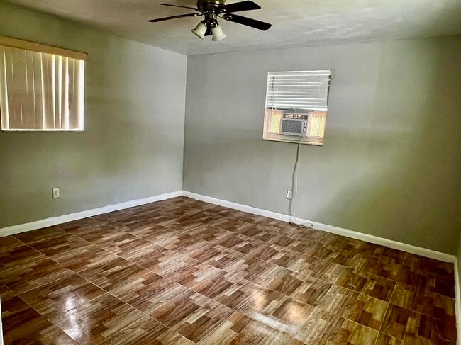 Photo - 47 NW 151st St