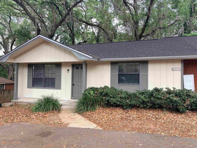 Photo - 1543 Coombs Dr
