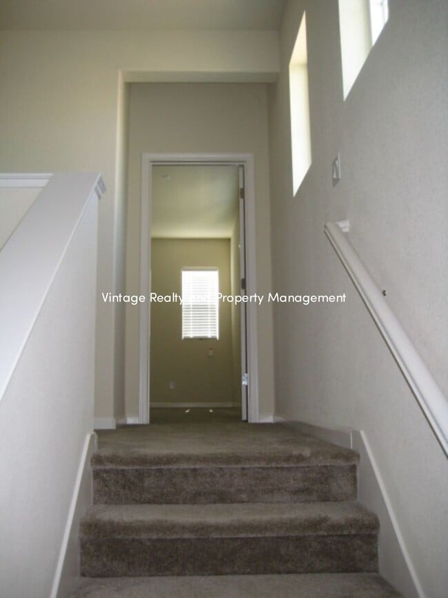 Photo - Available Soon!! Big 4 Bedroom Home That H...