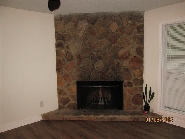 Photo - 6712 Ivy Log Dr SW