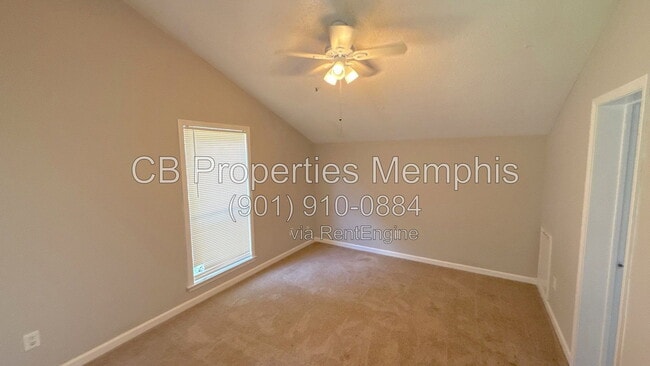 Photo - 3136 Sycamore View Rd