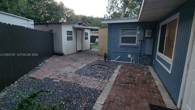Photo - 1115 SW 25th Ave Unit B
