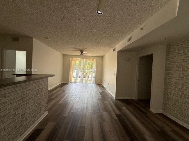 Photo - 8050 N Nob Hill Rd Unidad 2 Bedroom Condo for Rent