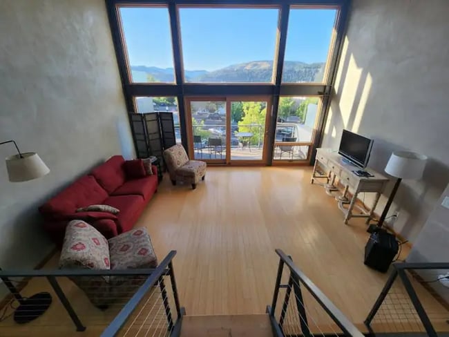 Photo - 606 Cascade Ave