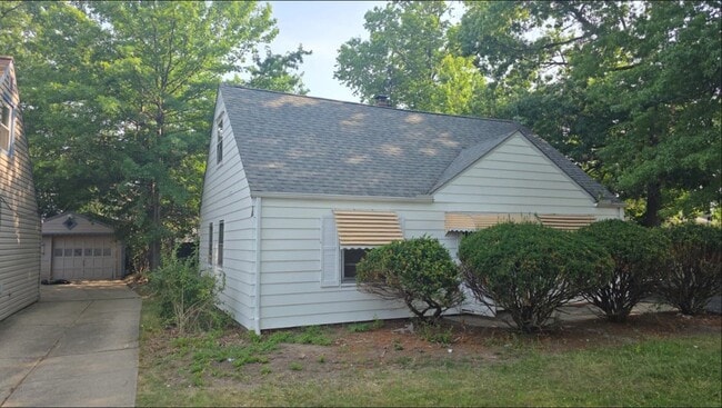 Building Photo - 23901 Colbourne Rd